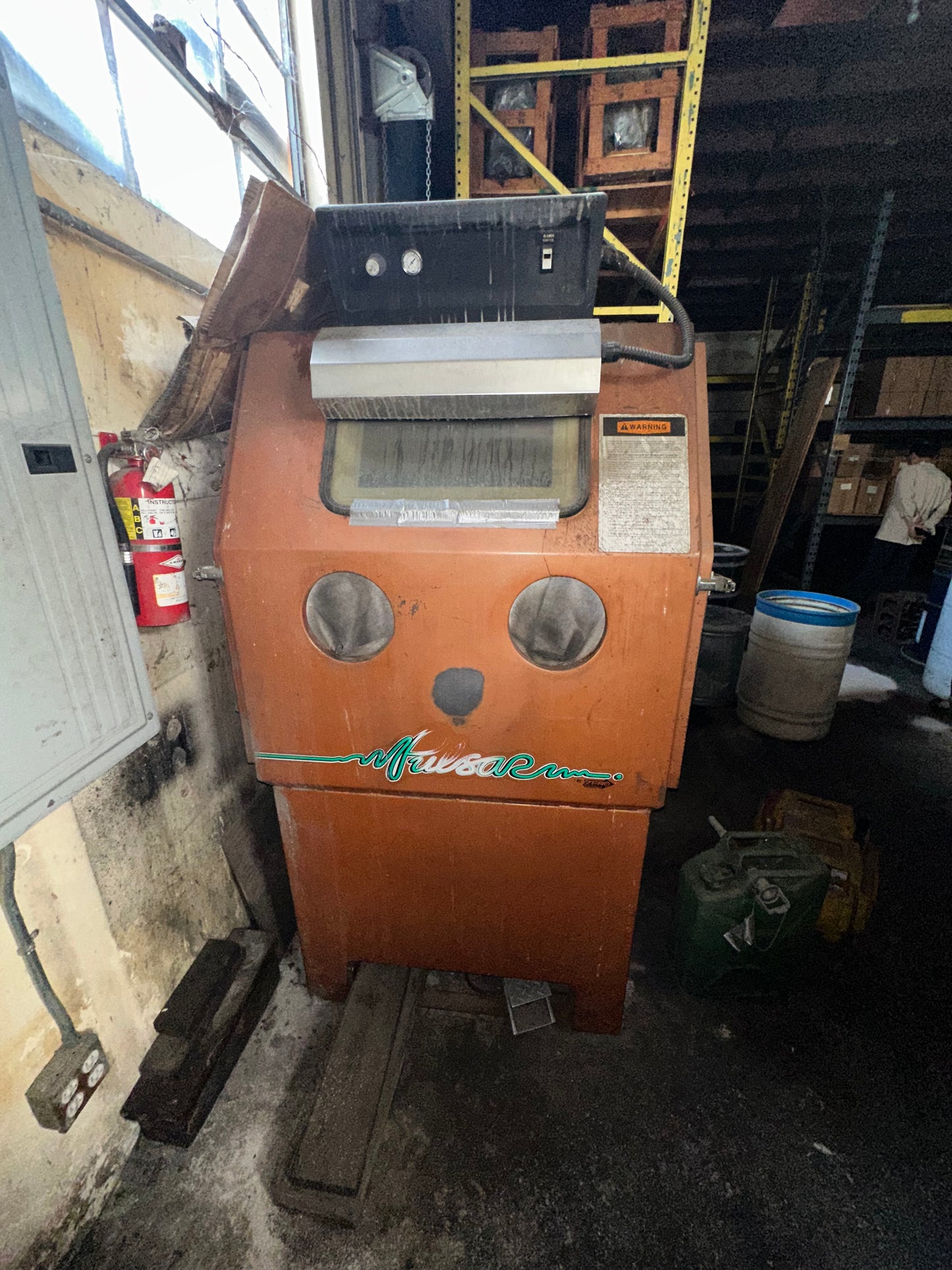 Clemco 12751 Pulsar III Suction Cabinet